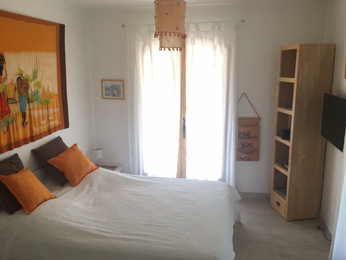 Bed & Breakfast Les Lillas Saint-Jeannet  Exteriér fotografie